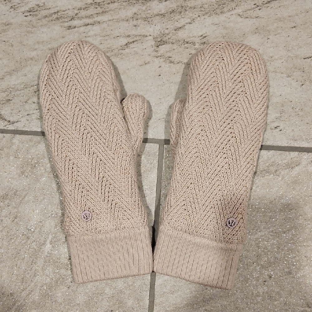 Lululemon Fleece Mittens